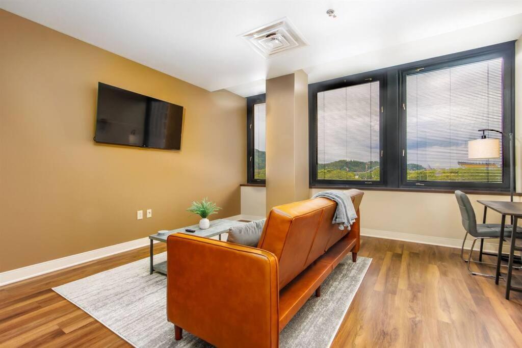 Sprawling Stadium Views Wonderful Location 24-7 Parking Gym Lounge Pittsburgh Exteriör bild