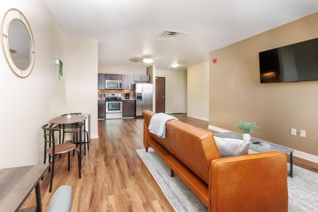 Sprawling Stadium Views Wonderful Location 24-7 Parking Gym Lounge Pittsburgh Exteriör bild