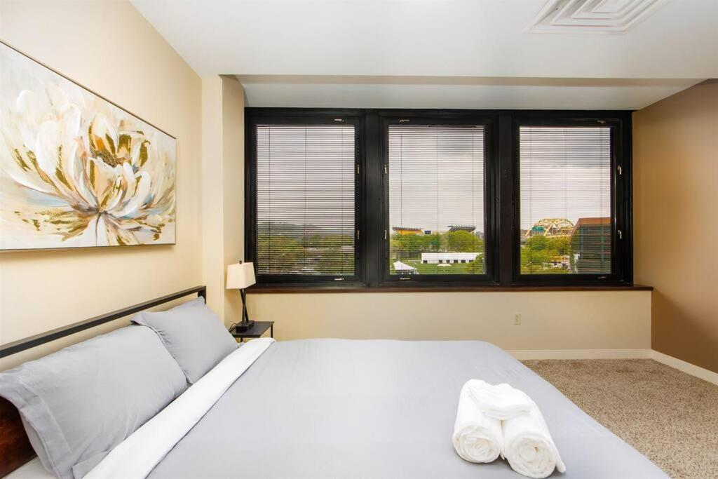 Sprawling Stadium Views Wonderful Location 24-7 Parking Gym Lounge Pittsburgh Exteriör bild