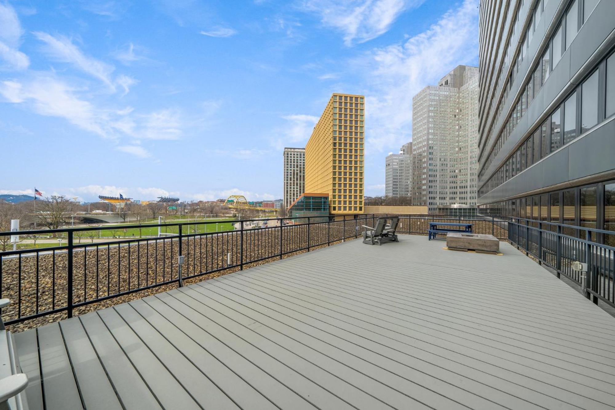 Sprawling Stadium Views Wonderful Location 24-7 Parking Gym Lounge Pittsburgh Exteriör bild