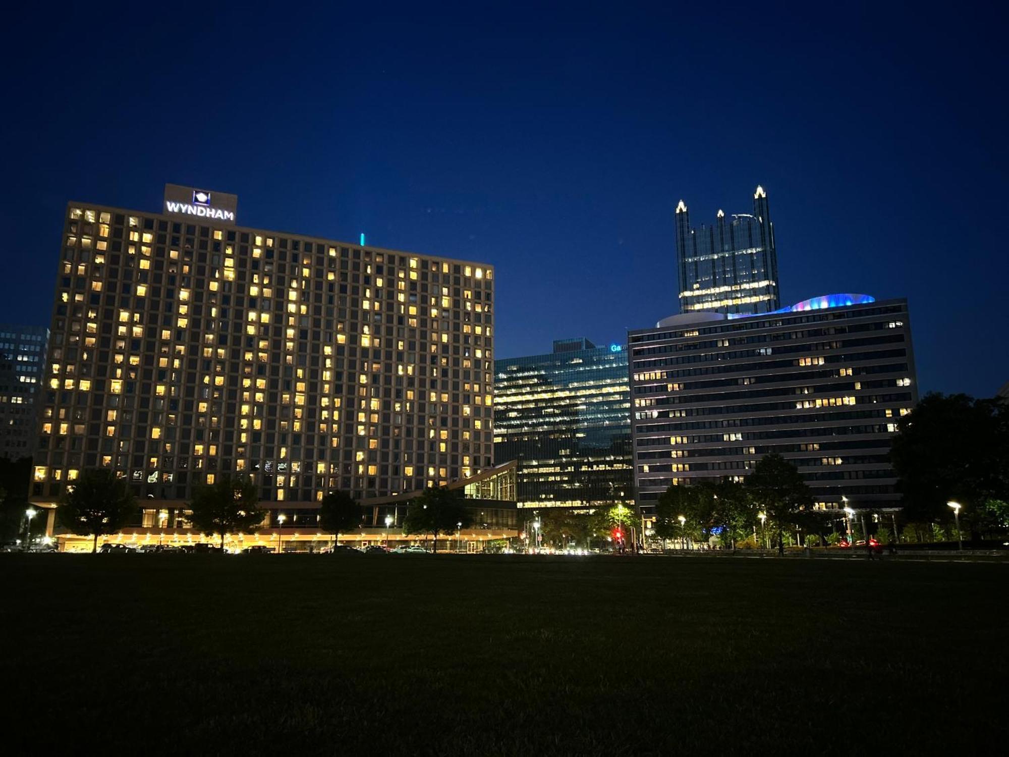 Sprawling Stadium Views Wonderful Location 24-7 Parking Gym Lounge Pittsburgh Exteriör bild