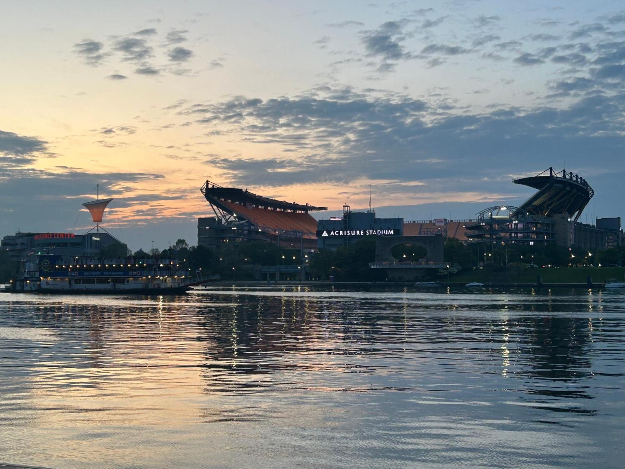 Sprawling Stadium Views Wonderful Location 24-7 Parking Gym Lounge Pittsburgh Exteriör bild