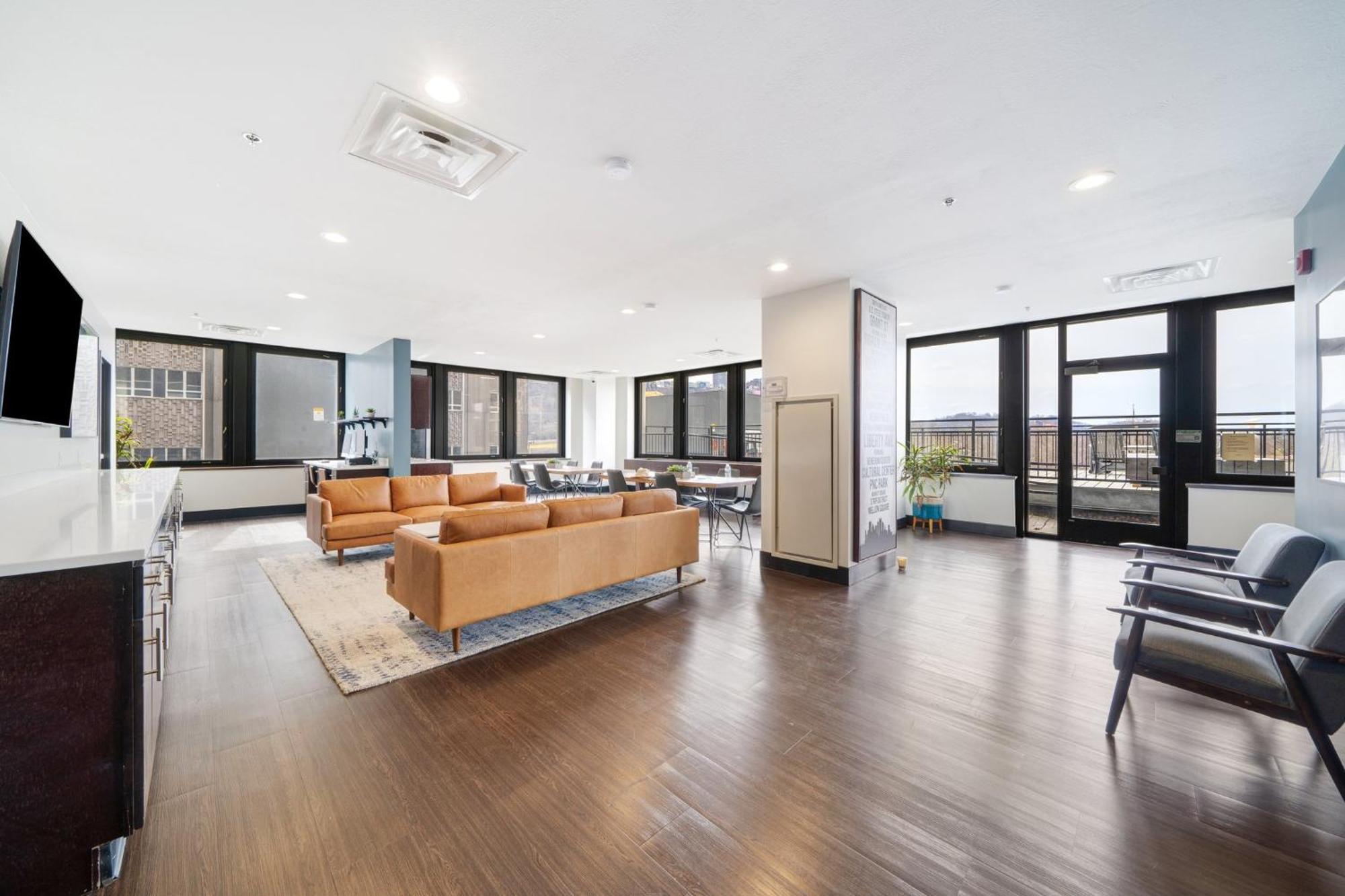 Sprawling Stadium Views Wonderful Location 24-7 Parking Gym Lounge Pittsburgh Exteriör bild